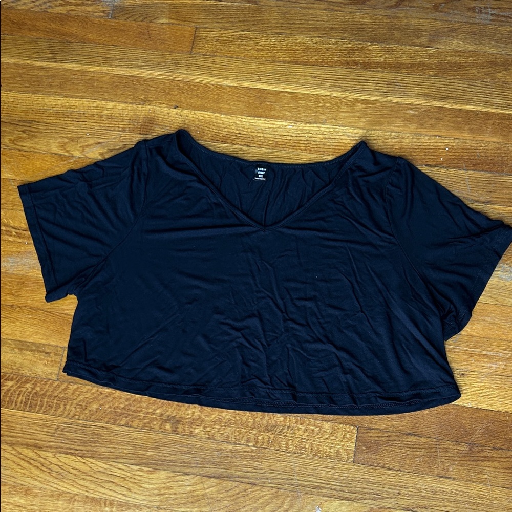 SHEIN Black V-Neck Crop Top